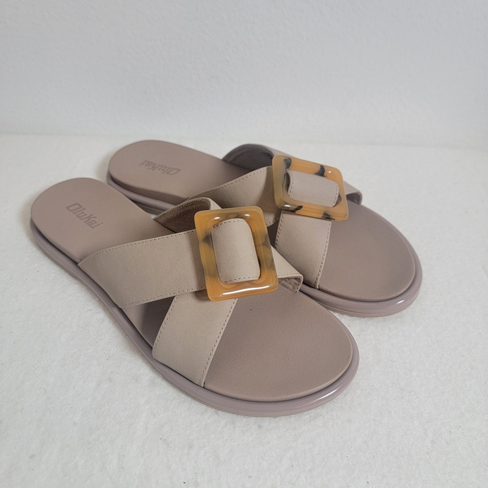 OluKai Lai Slide Sandals Womens 8 Taupe Tan Tortoise Buckle Resort Casual
